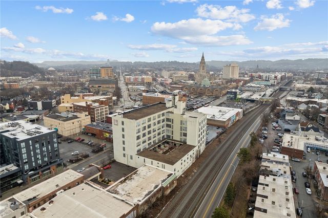 5850 Centre Ave 503, Shadyside, PA 15206