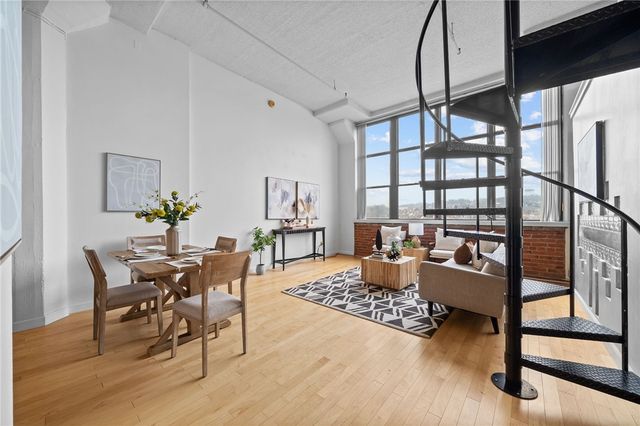 5850 Centre Ave 503, Shadyside, PA 15206