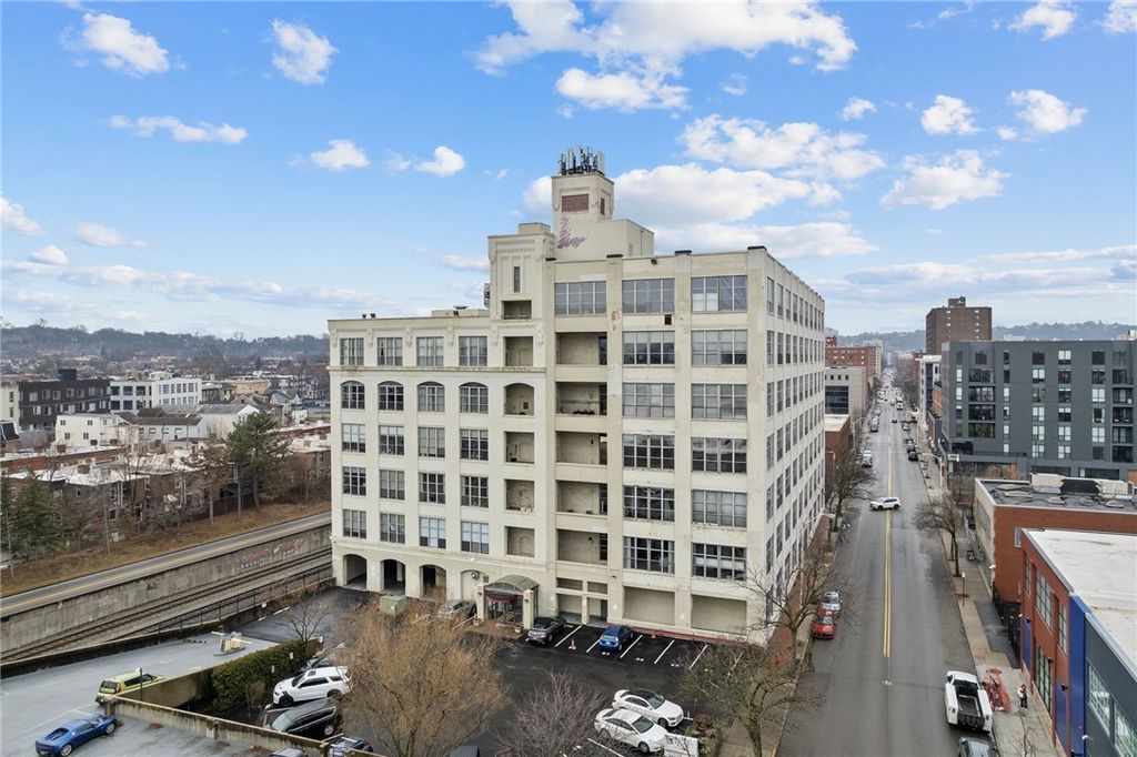 5850 Centre Ave 503, Shadyside, PA 15206