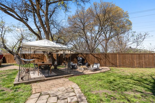 2321 Hartline Drive, Dallas, TX 75228