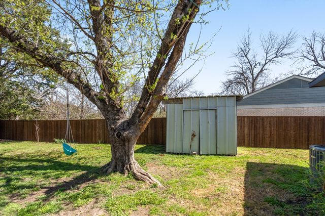 2321 Hartline Drive, Dallas, TX 75228