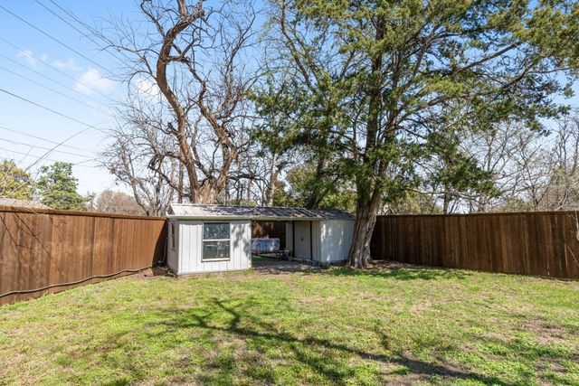 2321 Hartline Drive, Dallas, TX 75228