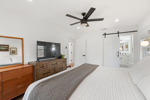 2321 Hartline Drive, Dallas, TX 75228