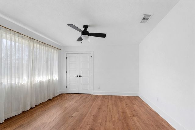 2321 Hartline Drive, Dallas, TX 75228