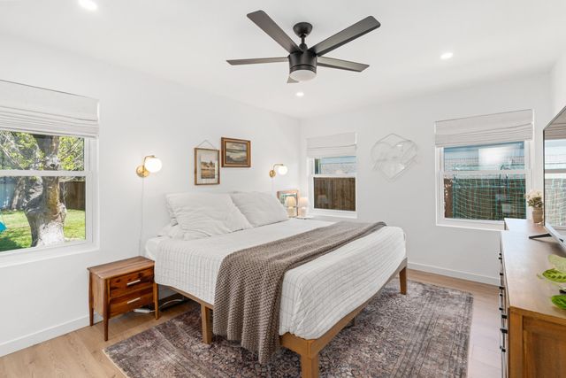 2321 Hartline Drive, Dallas, TX 75228