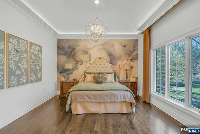 31 Burning Hollow Road, Saddle River, NJ 07458
