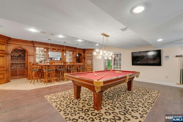 31 Burning Hollow Road, Saddle River, NJ 07458