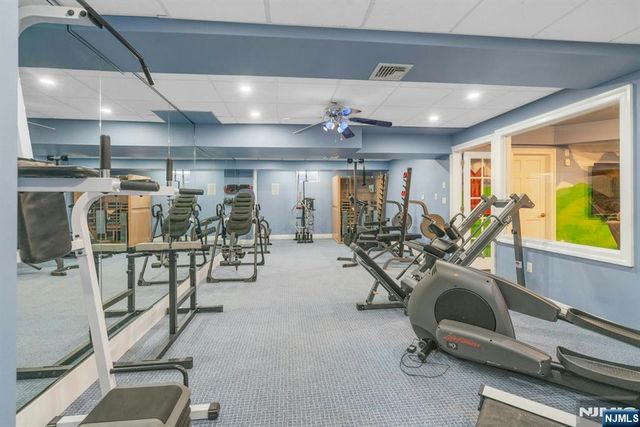 31 Burning Hollow Road, Saddle River, NJ 07458
