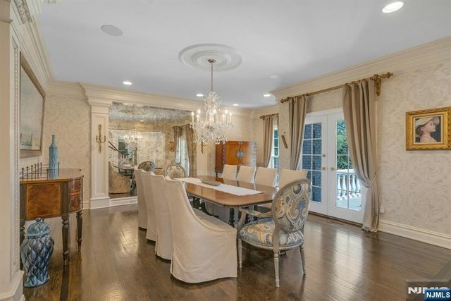 31 Burning Hollow Road, Saddle River, NJ 07458