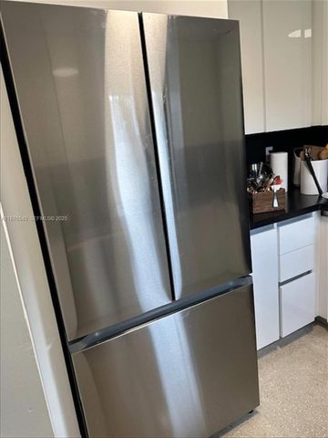 1076 NW 55th St, Miami, FL 33127