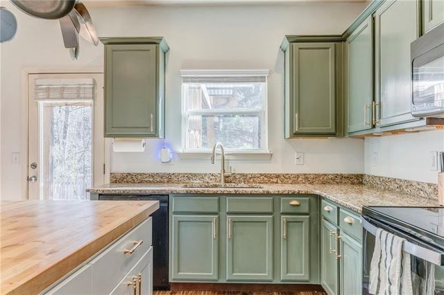 160 Renford Road, Ball Ground, GA 30107