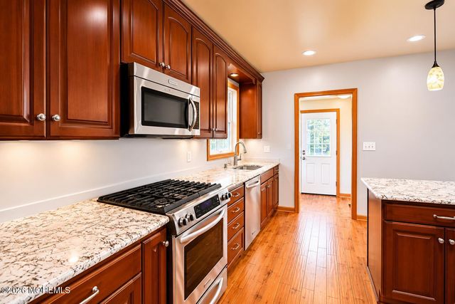 138 Church Street, Belford, NJ 07718