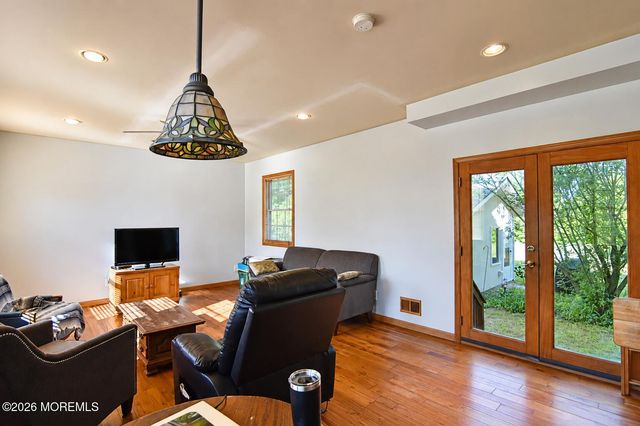 138 Church Street, Belford, NJ 07718