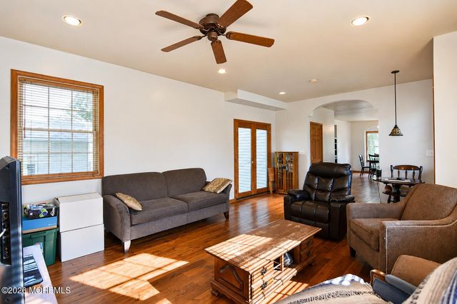 138 Church Street, Belford, NJ 07718