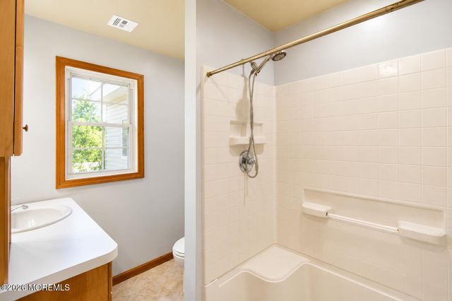 138 Church Street, Belford, NJ 07718