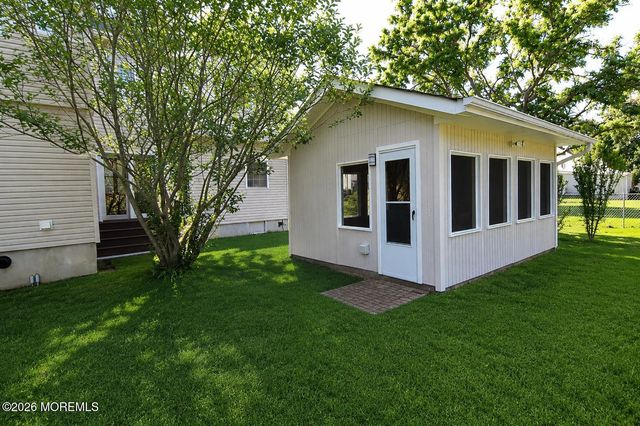 138 Church Street, Belford, NJ 07718