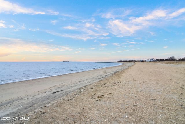 138 Church Street, Belford, NJ 07718