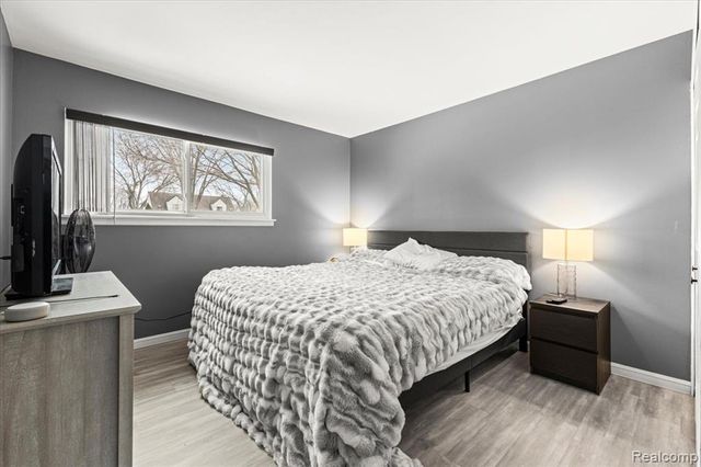 3947 Percy King Road, Waterford, MI 48329