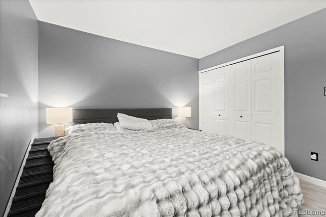 3947 Percy King Road, Waterford, MI 48329