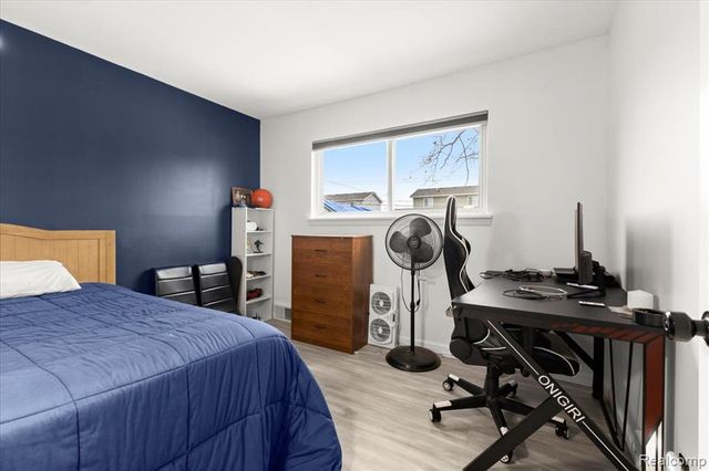 3947 Percy King Road, Waterford, MI 48329