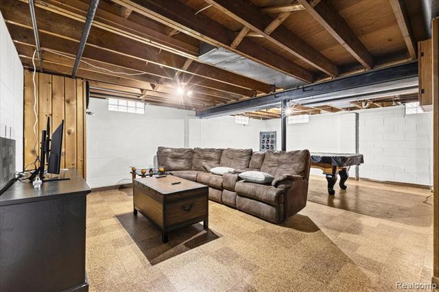 3947 Percy King Road, Waterford, MI 48329