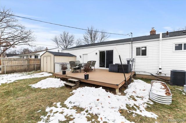 3947 Percy King Road, Waterford, MI 48329