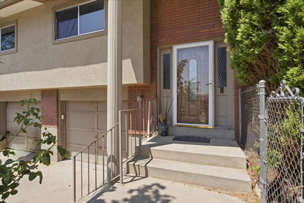 2299 E 3025 N, Layton, UT 84040