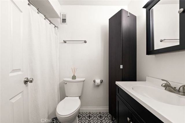 1200 Gaviota 104, Long Beach, CA 90813