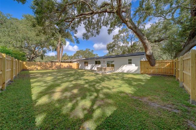 2079 CHARTER OAKS DRIVE, Clearwater, FL 33763