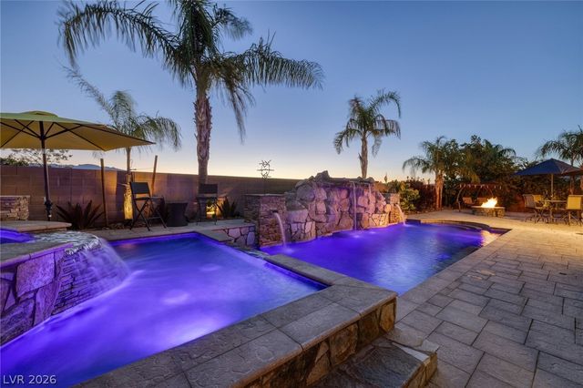 7347 Peace Rose Street, Las Vegas, NV 89131