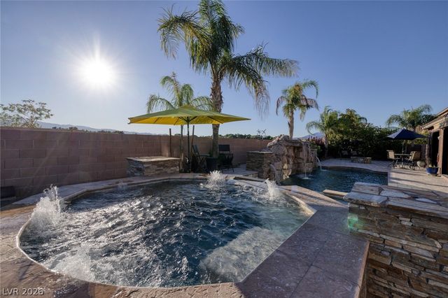 7347 Peace Rose Street, Las Vegas, NV 89131