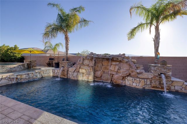 7347 Peace Rose Street, Las Vegas, NV 89131
