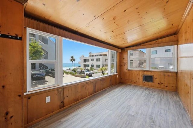 143 Sequoia Avenue, Carlsbad, CA 92008