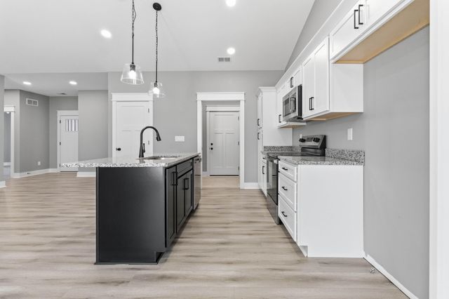 100 Harrods Glen, Harrodsburg, KY 40330