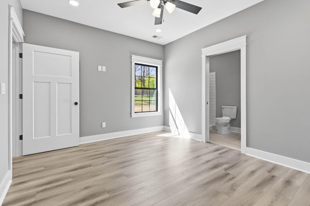 100 Harrods Glen, Harrodsburg, KY 40330