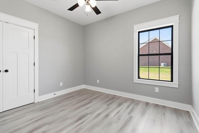 100 Harrods Glen, Harrodsburg, KY 40330