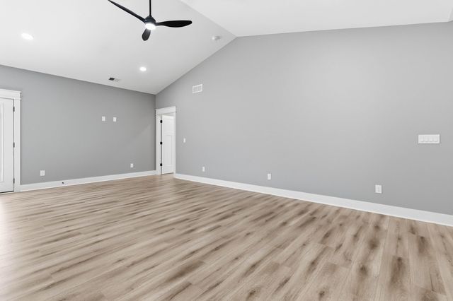 100 Harrods Glen, Harrodsburg, KY 40330