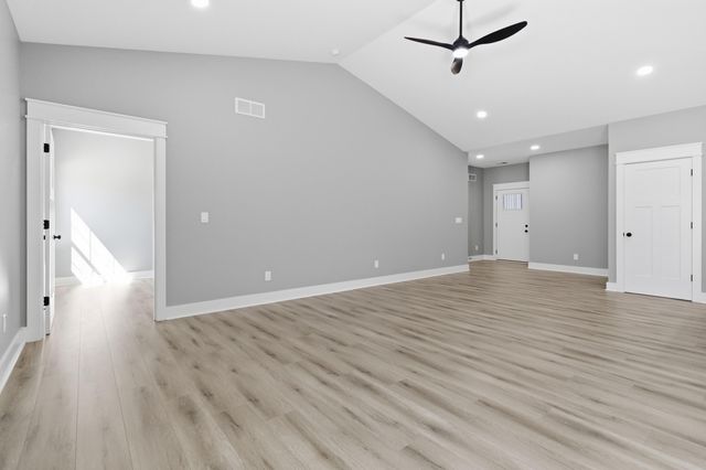 100 Harrods Glen, Harrodsburg, KY 40330