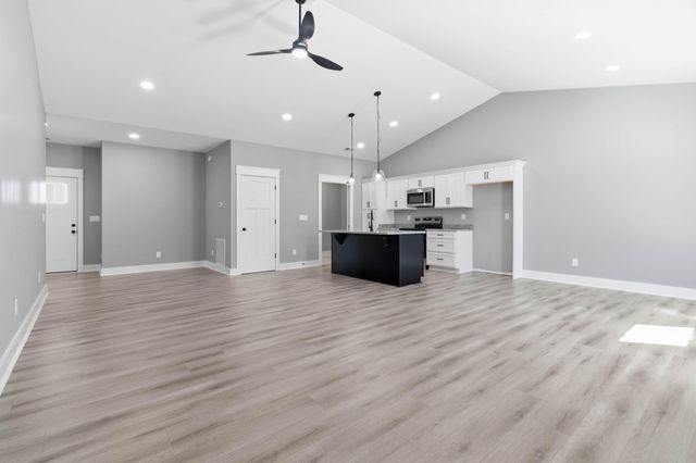 100 Harrods Glen, Harrodsburg, KY 40330