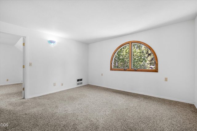 60325 Woodside Road, Bend, OR 97702