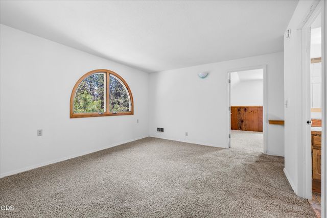 60325 Woodside Road, Bend, OR 97702