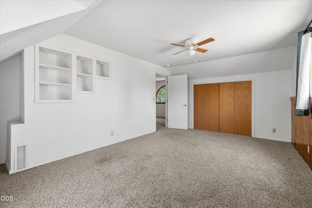 60325 Woodside Road, Bend, OR 97702