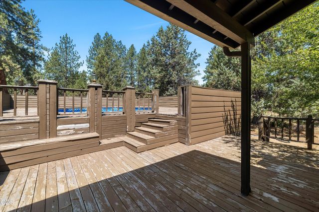 60325 Woodside Road, Bend, OR 97702
