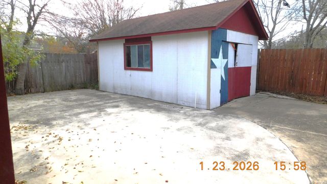 1217 Vivian, Pleasanton, TX 78064