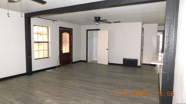 1217 Vivian, Pleasanton, TX 78064