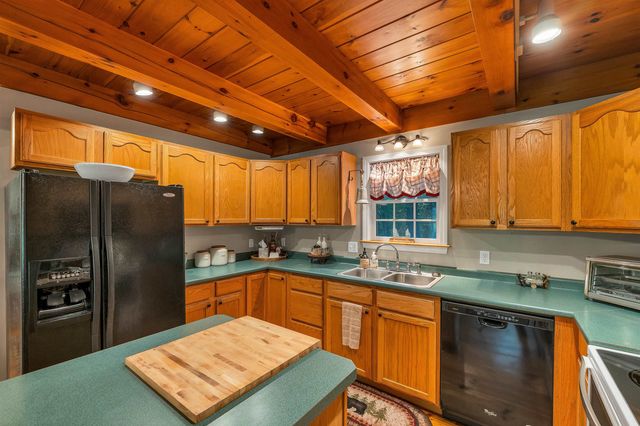 86 Avery Hill Road, Alton, NH 03810