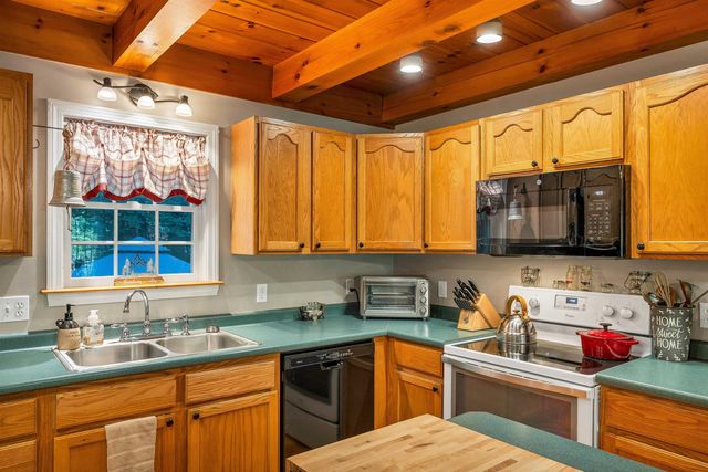 86 Avery Hill Road, Alton, NH 03810