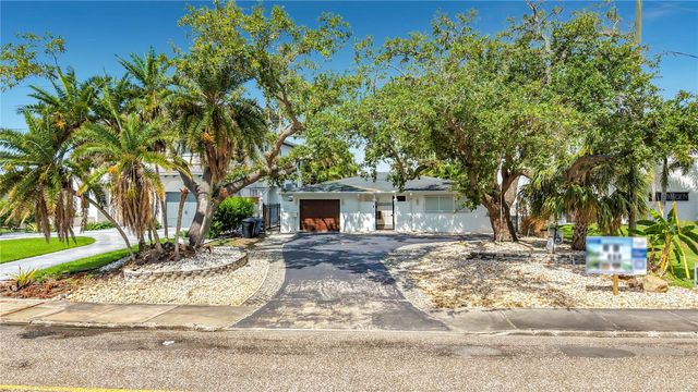 3800 SHORE ACRES BOULEVARD NE, St Petersburg, FL 33703