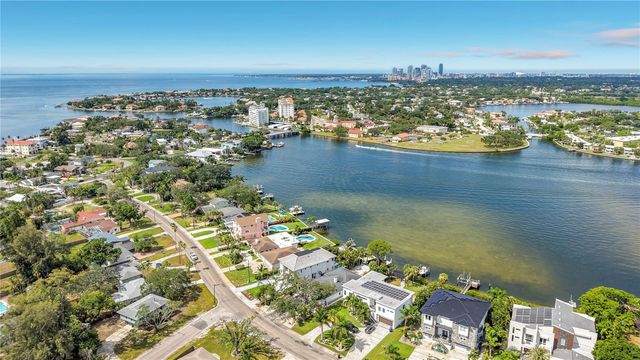 3800 SHORE ACRES BOULEVARD NE, St Petersburg, FL 33703