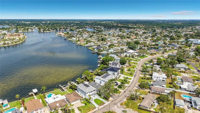 3800 SHORE ACRES BOULEVARD NE, St Petersburg, FL 33703